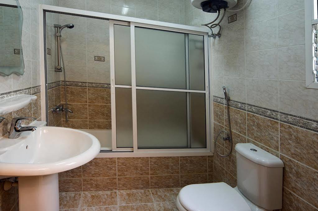 Tiger Home Hotel Apartments Маскат Экстерьер фото