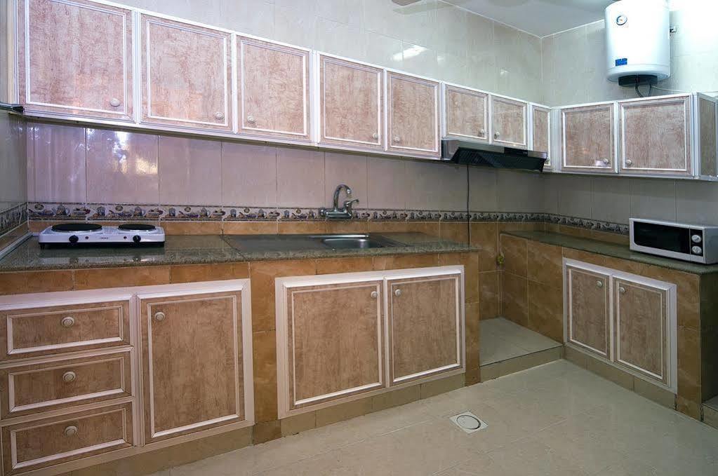 Tiger Home Hotel Apartments Маскат Экстерьер фото