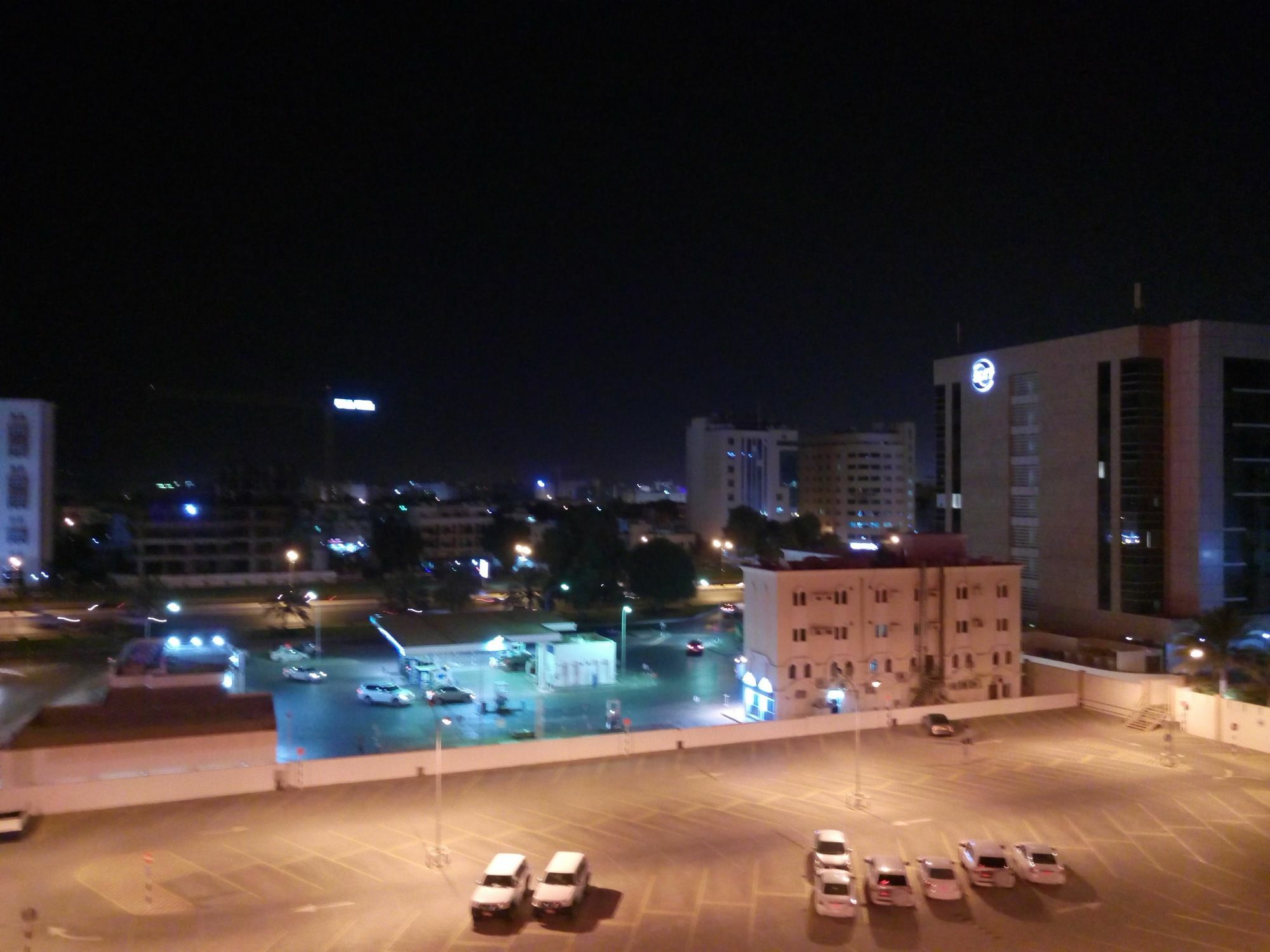 Tiger Home Hotel Apartments Маскат Экстерьер фото