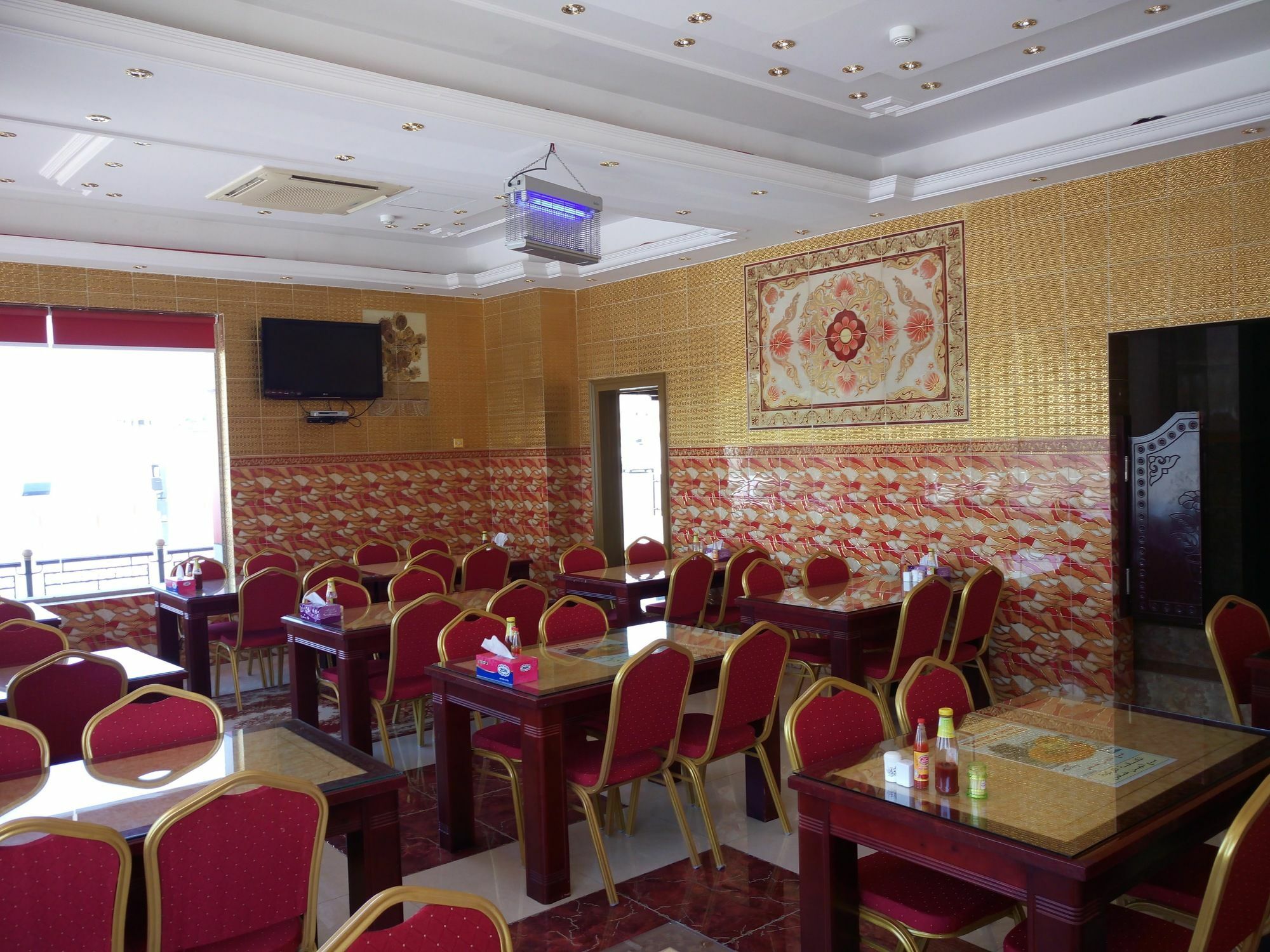 Tiger Home Hotel Apartments Маскат Экстерьер фото